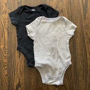 ❗️ Old Navy baby Onsie set